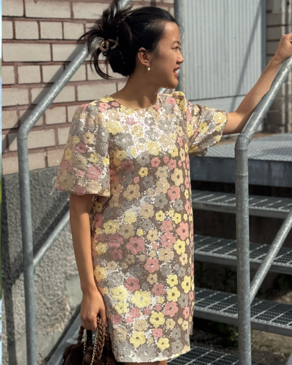 Upea glittermekko